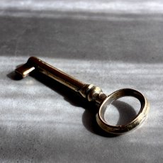画像5: フランス 1900-1950年代頃 フランス製 アンティーク装飾キー｜フランスでは「富・健康・繁栄」を呼び込むラッキーアイテムとして親しまれています。｜(約6.4cm) (5)