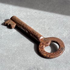 画像4: フランス アンティークキー 幸運と絆をつなぐ古鍵 チャンス・信頼・愛｜(約5.3cm) EW0818 (4)