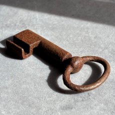 画像4: フランス アンティークキー 幸運と絆をつなぐ古鍵 チャンス・信頼・愛｜(約5.2cm) EW0820 (4)