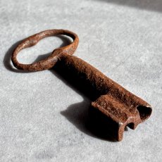 画像4: フランス アンティークキー 幸運と絆をつなぐ古鍵 チャンス・信頼・愛｜(約5.3cm) EW0817 (4)