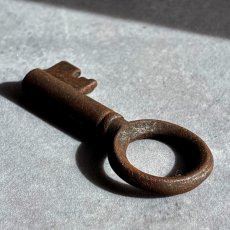 画像4: フランス アンティークキー 幸運と絆をつなぐ古鍵 チャンス・信頼・愛｜(約4.8cm) EW0824 (4)