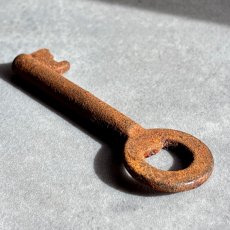 画像4: フランス アンティークキー 幸運と絆をつなぐ古鍵 チャンス・信頼・愛｜(約5.3cm) EW0819 (4)