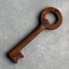 画像5: フランス アンティークキー 幸運と絆をつなぐ古鍵 チャンス・信頼・愛｜(約5.3cm) EW0819 (5)