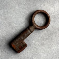 画像5: フランス アンティークキー 幸運と絆をつなぐ古鍵 チャンス・信頼・愛｜(約4.3cm) EW0830 (5)