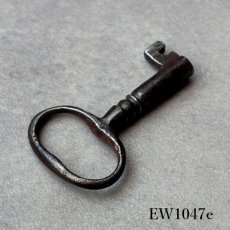 画像23: (在庫6) 1920〜1960年代 フランス製 アンティークキー｜深い風合いが魅力の可愛すぎるフランス古鍵｜(約3.0cm前後) EW1047 (23)