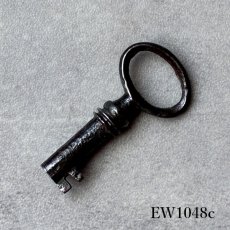 画像11: (在庫6) 1920〜1960年代 フランス製 アンティークキー｜深い風合いが魅力の可愛すぎるフランス古鍵｜(約3.2cm) EW1048 (11)