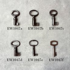 画像2: (在庫6) 1920〜1960年代 フランス製 アンティークキー｜深い風合いが魅力の可愛すぎるフランス古鍵｜(約3.0cm前後) EW1047 (2)