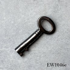 画像21: (在庫7) 1920〜1960年代 フランス製 アンティークキー｜深い風合いが魅力の可愛すぎるフランス古鍵｜(約3.0cm未満) EW1046 (21)