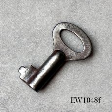 画像24: (在庫6) 1920〜1960年代 フランス製 アンティークキー｜深い風合いが魅力の可愛すぎるフランス古鍵｜(約3.2cm) EW1048 (24)