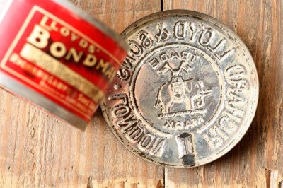 画像2: 1910年代イギリスアンティーク缶　LLOYDS' BONDMANのタバコ缶