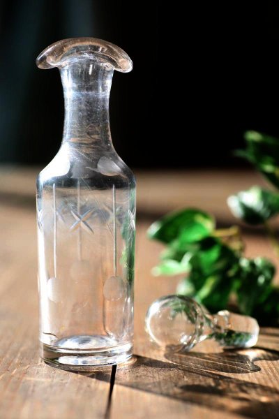 画像1: イギリスのガラスミントボトル1021