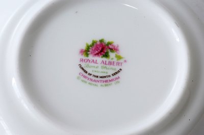 画像3: 〈イギリス〉ロイヤルアルバート小さなお皿 11月の花キク