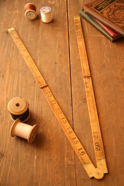 画像1: イギリスのアンティーク折りたたみルーラー36インチRABONE社製(91.5cm)
