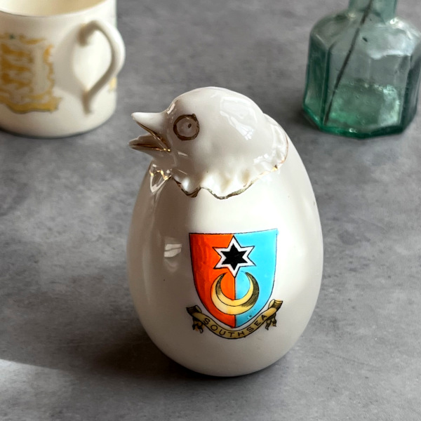 英国 1920-1950年代 アンティーク 陶器 ヒヨコ 雛鳥 サウスシー SOUTHSEA クレストウェア CREST WARE