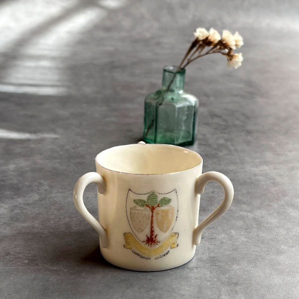 英国 1920-1950年代 アンティーク 陶器 3ハンドルカップ ENGLAND 紋章 クレストウェア CREST WAREなど新着アップ