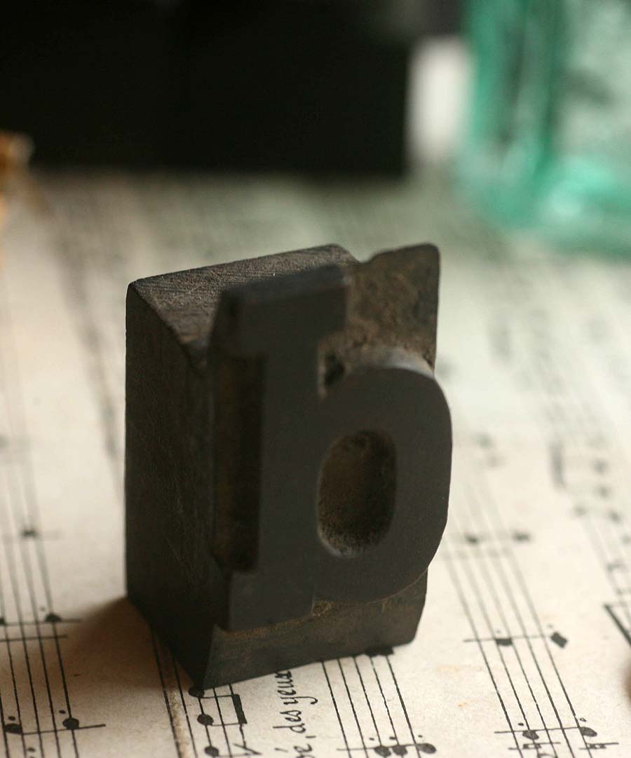 画像1: 〈ベルギー〉ブロカント木製プリンターブロックEdge(エッジ) q (1)