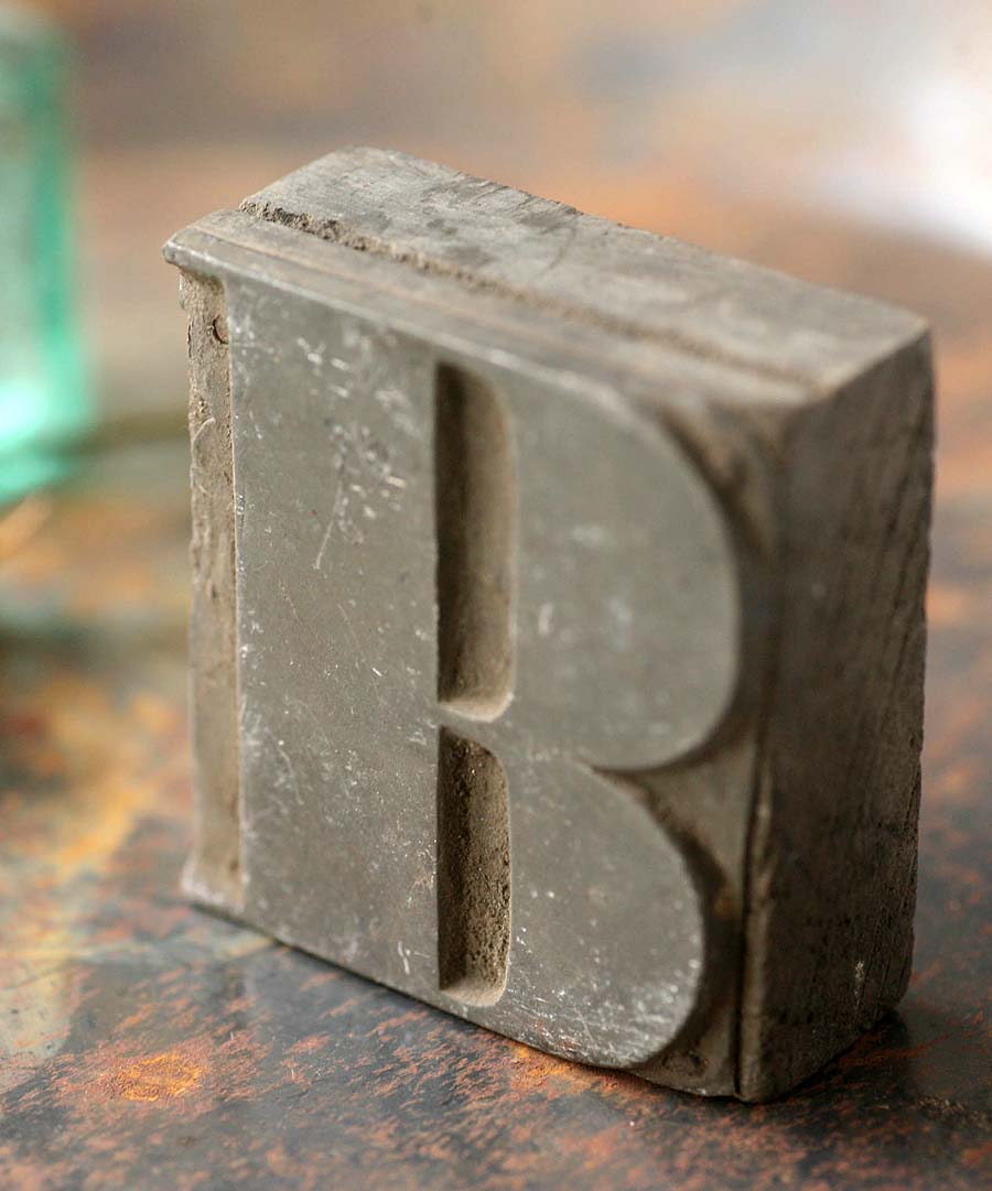 画像1: 〈ベルギー〉ブロカント　木製とメタルのプリンターブロック B (1)