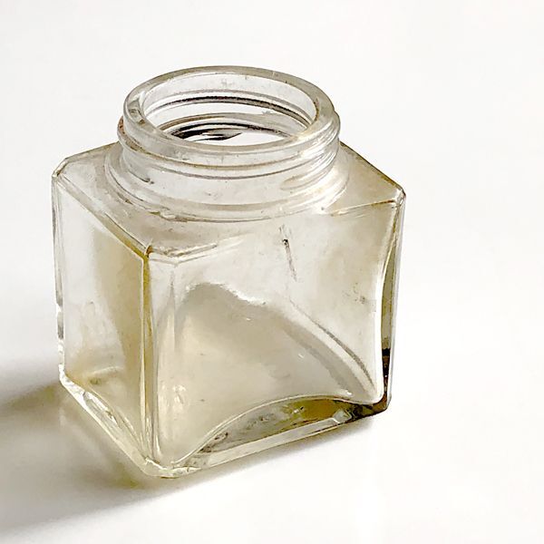画像1: アメリカ ヴィンテージ ガラス インク瓶  四角型  (約 高さ6.1cm) (1)