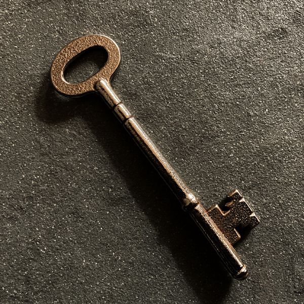 イギリス アンティークキー 6 シャビー感のある鉄製古い鍵 英国