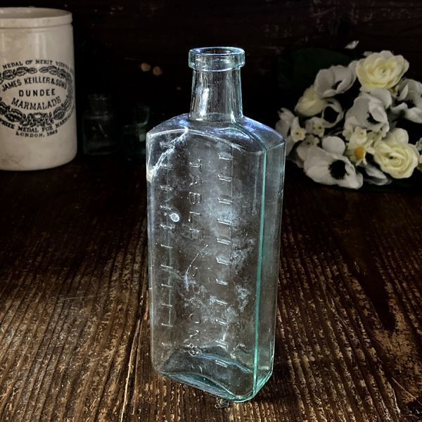 画像1: イギリス アンティークガラス瓶 TABLE SPOONS おしゃれなインテリア雑貨 英国古いボトル (約高さ15.6cm) (1)